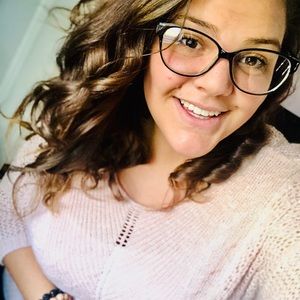 Meet your Posher, Brittney